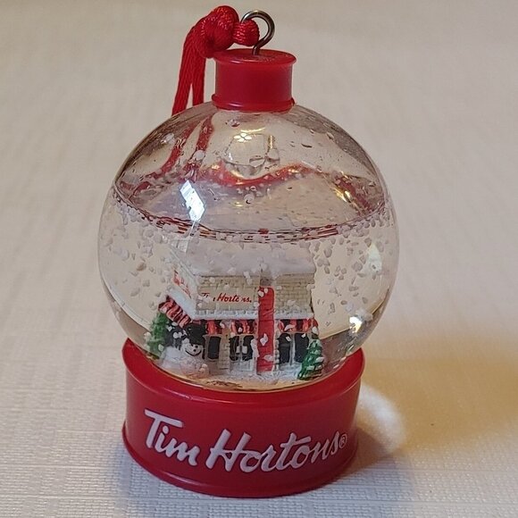2015 Tim Hortons Snow Globe Ornament Store - Picture 1 of 6